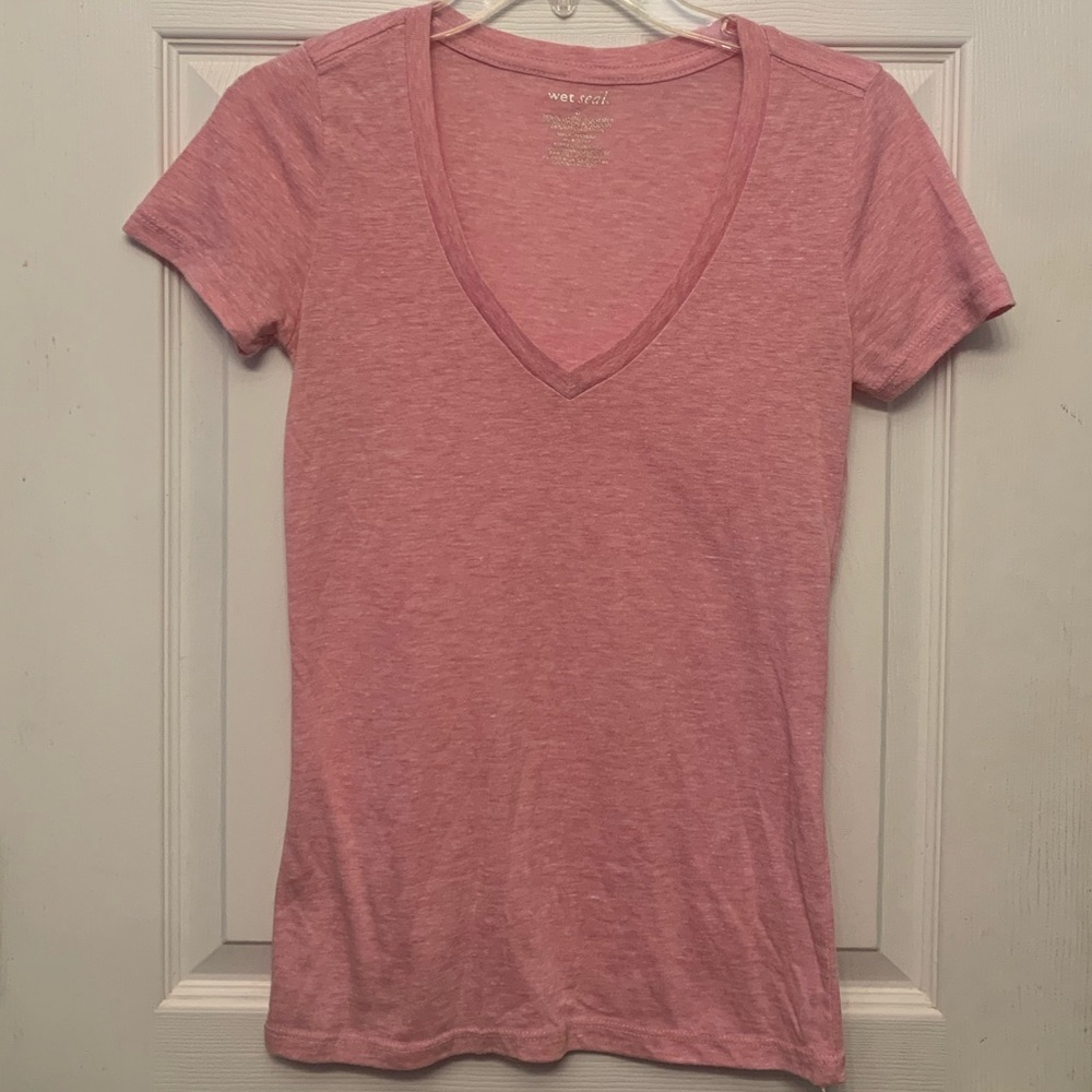 WET SEAL Pink V neck T-shirt, size S